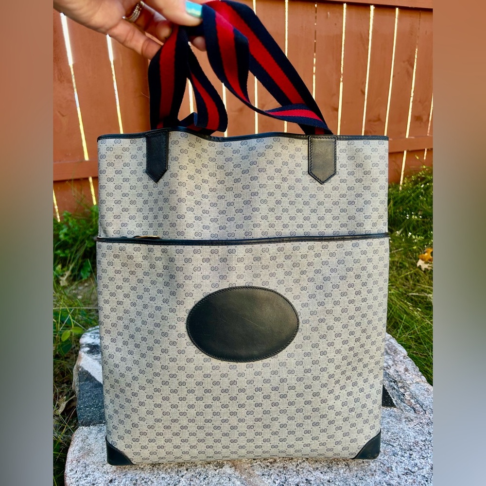 Gucci Made in Italy 1984 Stylish Blue Tote Bag with Navy Accents